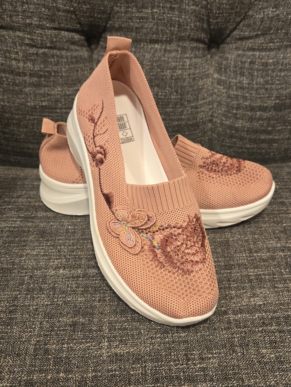 Source Unknown Pink Knit Slip-On Flats with Embroidered Floral Detail